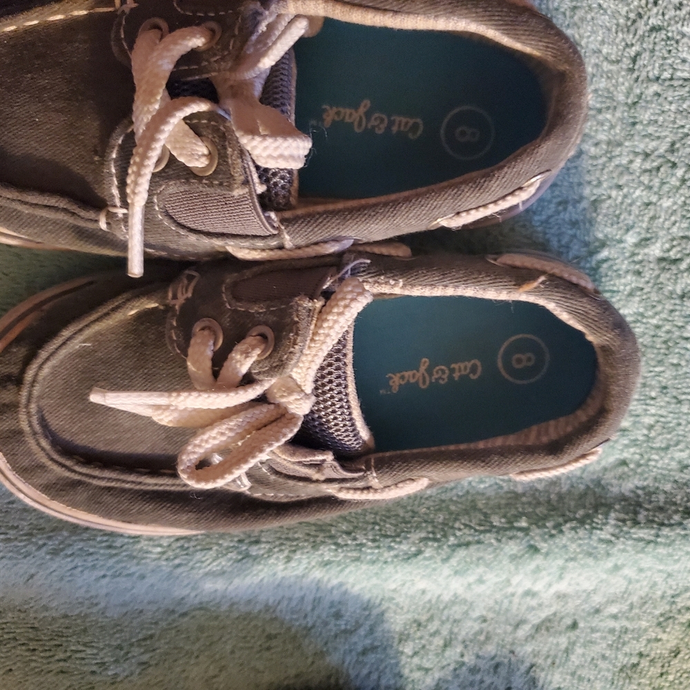 Shoes - Picture 6 of 8